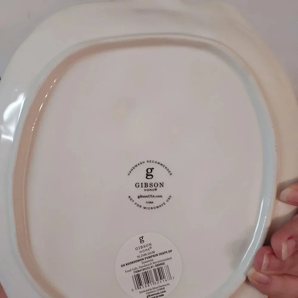 Gibson Home Kookoomon Pumpkin Shaped Plate Set of 4